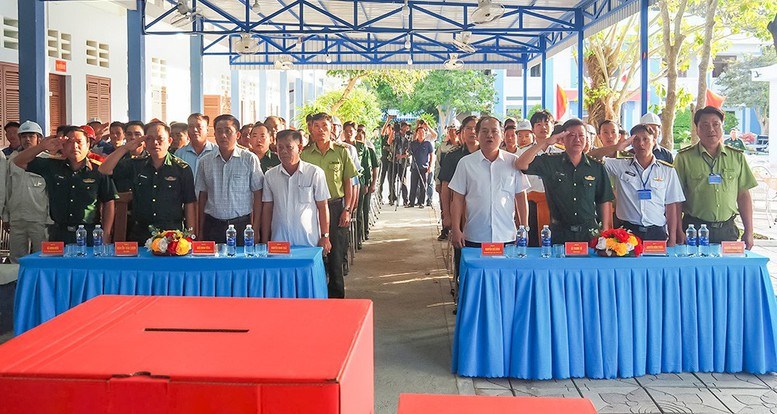 Cà Mau: Cử tri đảo Hòn Khoai, Hòn Chuối hoàn thành bầu cử sớm - ảnh 1