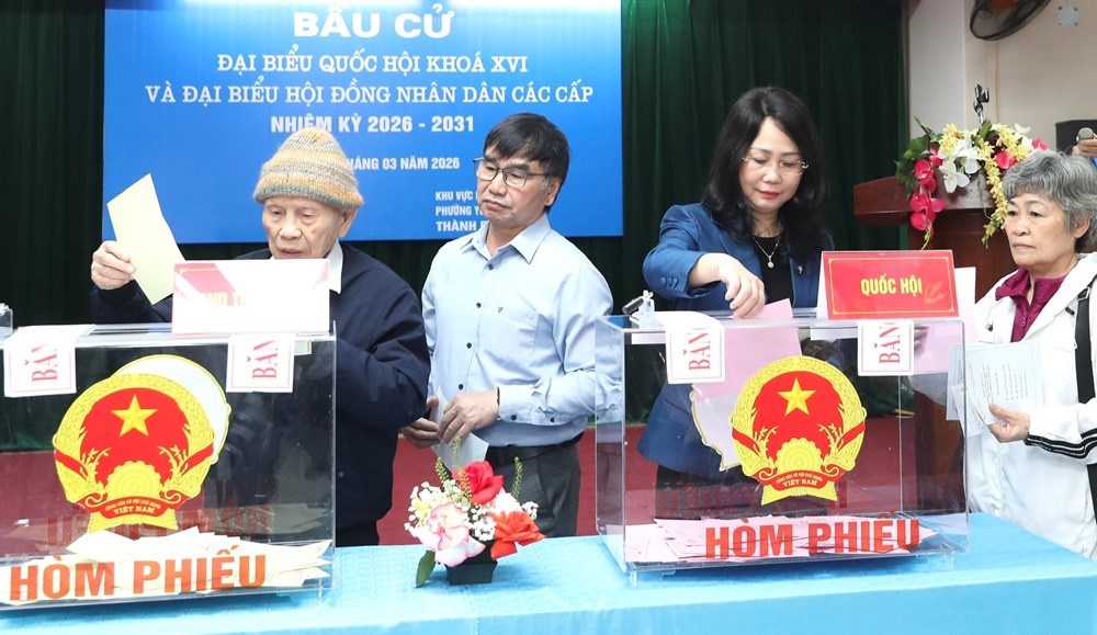 Tổng Bí thư Tô Lâm và các đồng chí lãnh đạo Đảng, Nhà nước thực hiện quyền cử tri - ảnh 16