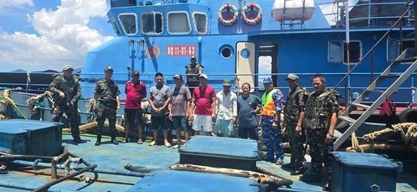 Phó Thủ tướng chỉ đạo xử lý nghiêm hành vi buôn lậu, vận chuyển trái phép xăng dầu qua biên giới - ảnh 1