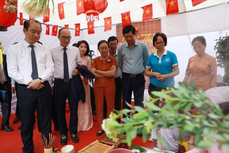 Nghề làm bánh cuốn Thanh Trì được ghi danh Di sản văn hóa phi vật thể quốc gia - ảnh 4