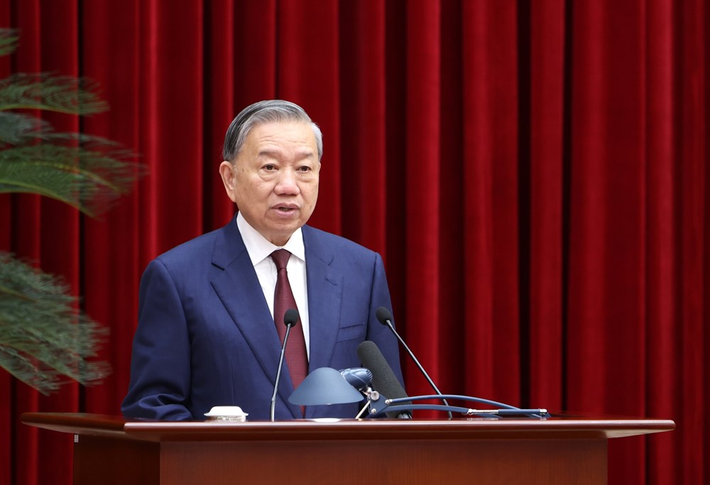 Nhất quán “Bốn kiên định” về chính trị tư tưởng, "Bốn nguyên tắc"về tăng trưởng - ảnh 1