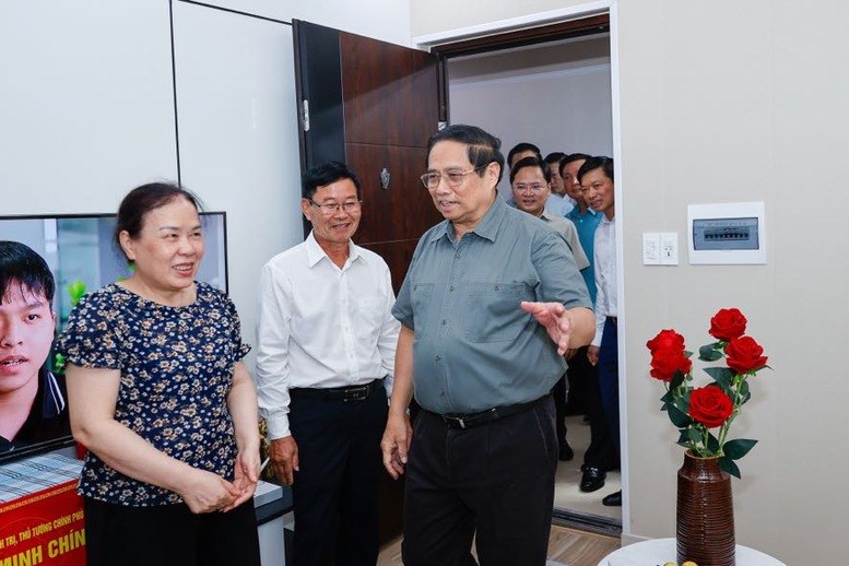 Bài viết của Thủ tướng Phạm Minh Chính: Tăng tốc bứt phá, quyết tâm thực hiện thắng lợi Nghị quyết Đại hội XIV của Đảng - ảnh 12