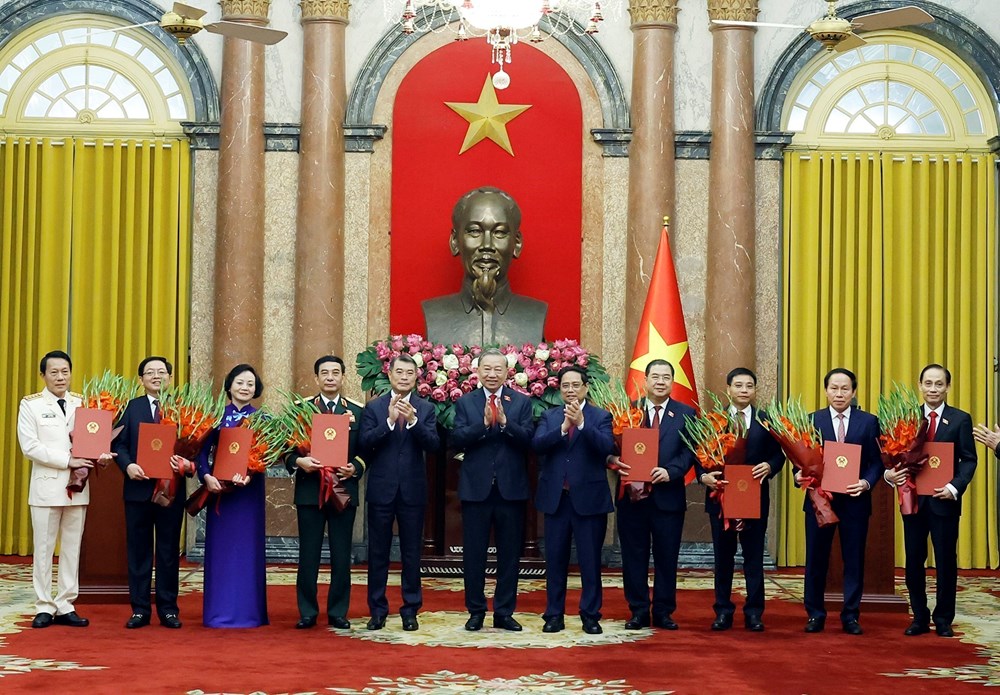Tổng Bí thư, Chủ tịch nước Tô Lâm trao quyết định bổ nhiệm các thành viên Chính phủ nhiệm kỳ 2026-2031 - ảnh 1