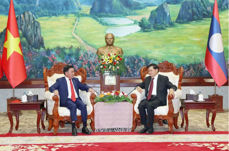 Thường trực Ban Bí thư Trần Cẩm Tú hội kiến với lãnh đạo cấp cao Lào - ảnh 2