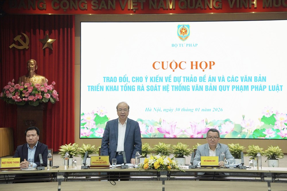 Thủ tướng chỉ đạo tăng cường truyền thông việc tổ chức thực hiện tổng rà soát hệ thống văn bản quy phạm pháp luật - ảnh 1