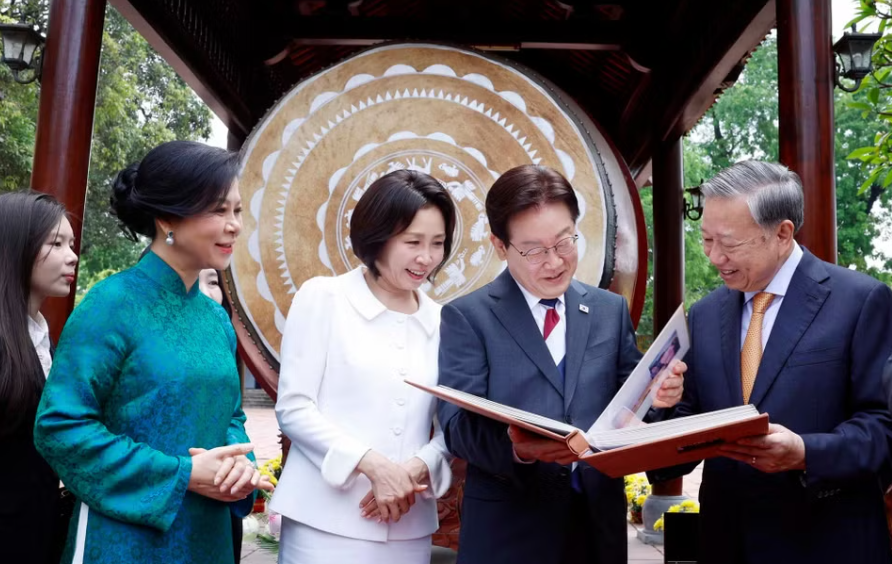 Chào mừng chuyến thăm Tổng thống Hàn Quốc và phu nhân bằng chương trình văn hoá, nghệ thuật truyền thống đặc sắc - ảnh 5