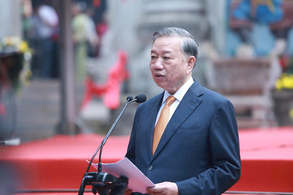 Tổng Bí thư, Chủ tịch nước Tô Lâm gặp gỡ, nói chuyện với bà con tại Đền Hùng - ảnh 1