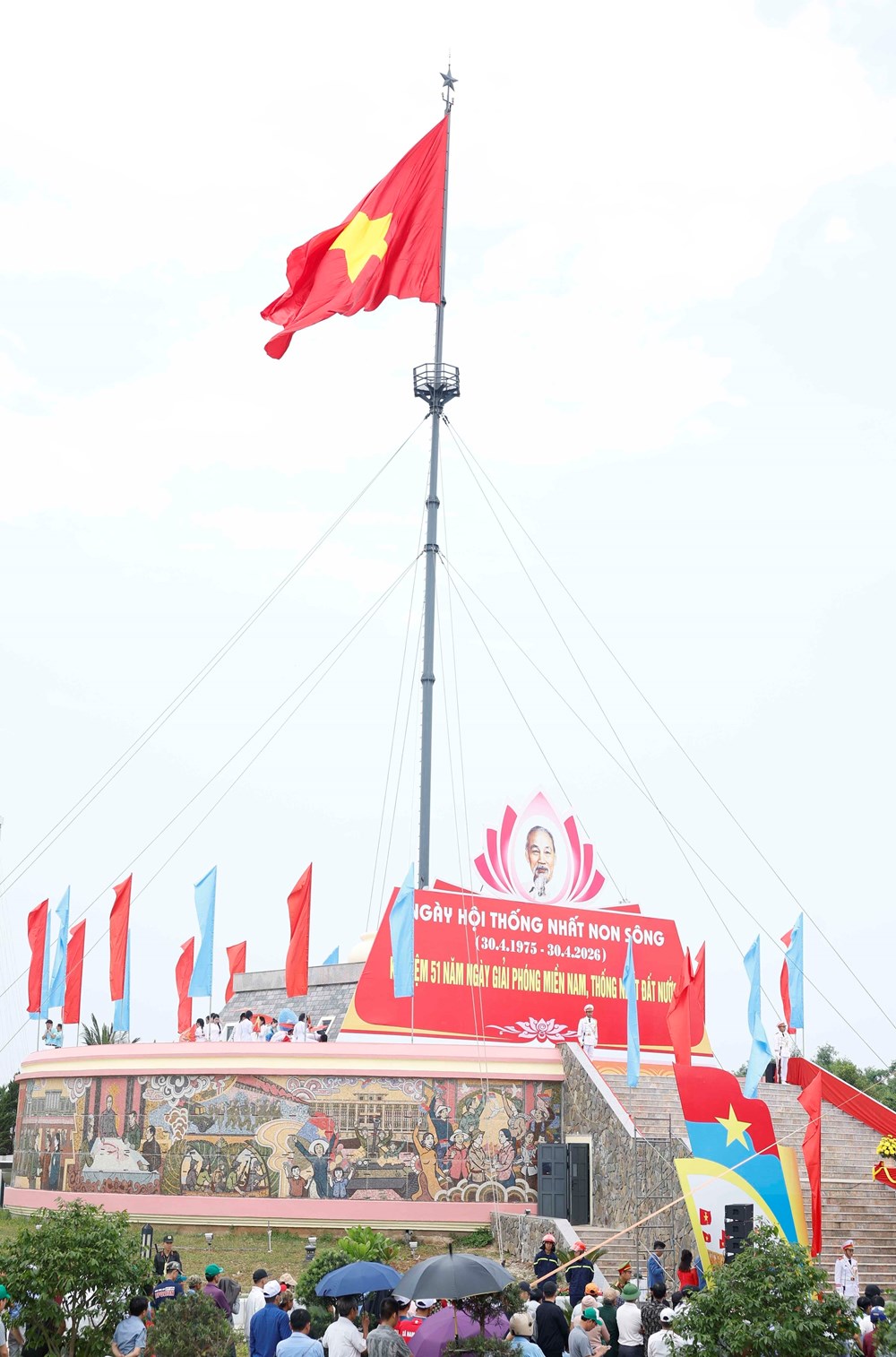 Tổng Bí thư, Chủ tịch nước Tô Lâm dự Lễ Thượng cờ “Thống nhất non sông” - ảnh 4