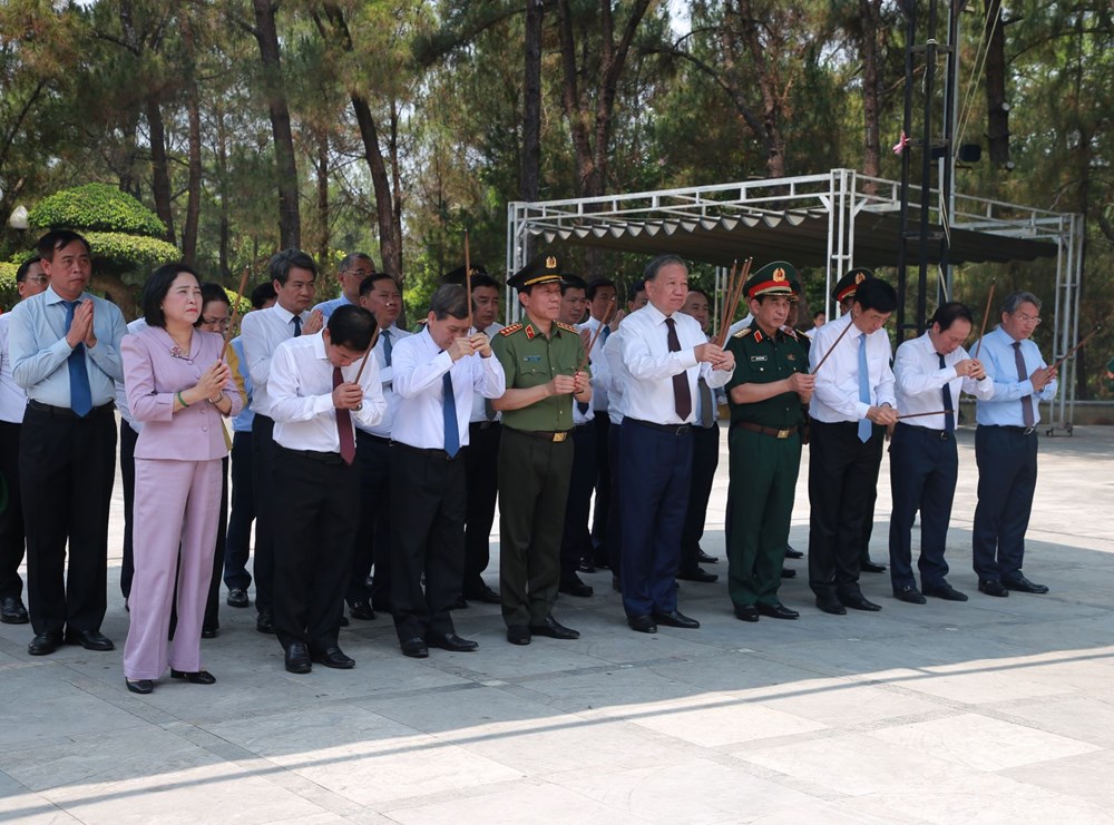 Tổng Bí thư, Chủ tịch nước Tô Lâm dự Lễ Thượng cờ “Thống nhất non sông” - ảnh 7