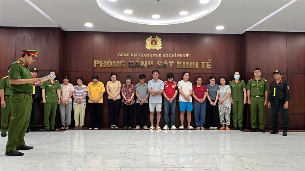 Khởi tố băng nhóm mua bán trái phép hóa đơn trị giá hàng ngàn tỉ đồng - ảnh 1