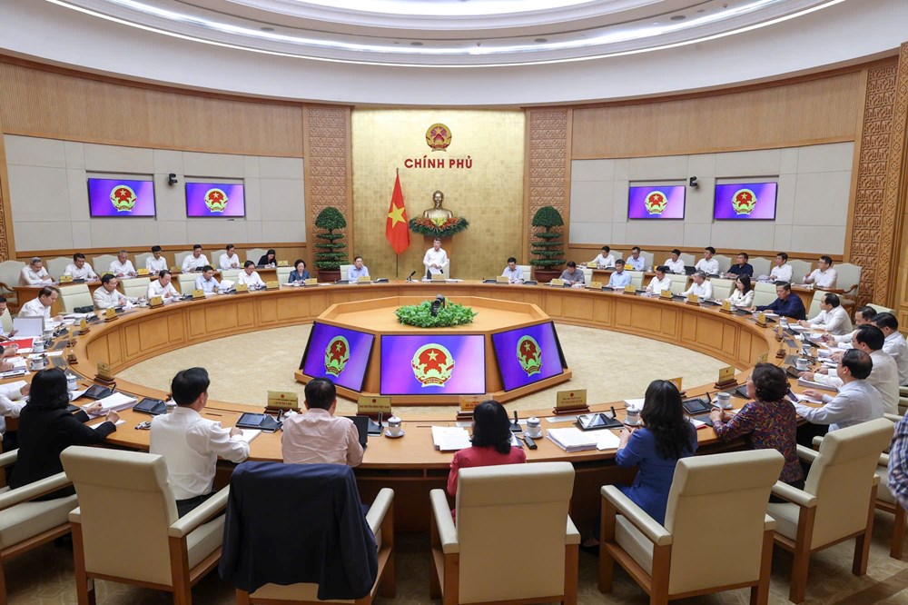 Thủ tướng yêu cầu khẩn trương, quyết liệt triển khai hiệu quả Nghị quyết số 80 và Chương trình mục tiêu quốc gia về phát triển văn hóa - ảnh 4