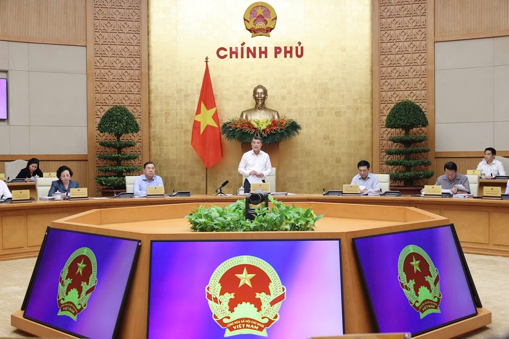 Thủ tướng yêu cầu khẩn trương, quyết liệt triển khai hiệu quả Nghị quyết số 80 và Chương trình mục tiêu quốc gia về phát triển văn hóa - ảnh 1