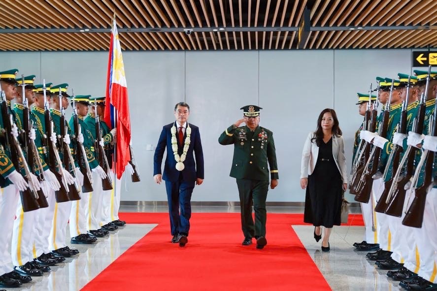 Thủ tướng Lê Minh Hưng tới Philippines tham dự Hội nghị Cấp cao ASEAN 48 - ảnh 1