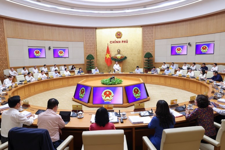 Khẩn trương hoàn thành việc sắp xếp tổ dân phố, thôn, bản và các đơn vị sự nghiệp công lập - ảnh 1