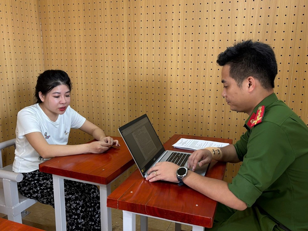 Triệt phá đường dây “rửa tiền” xuyên quốc gia qua mạng - ảnh 2