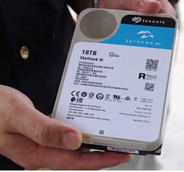  Hải Quan tạm giữ lô hàng ổ cứng trị giá hơn 3,5 tỉ đồng có dấu hiệu xâm phạm quyền sở hữu trí tuệ - ảnh 2