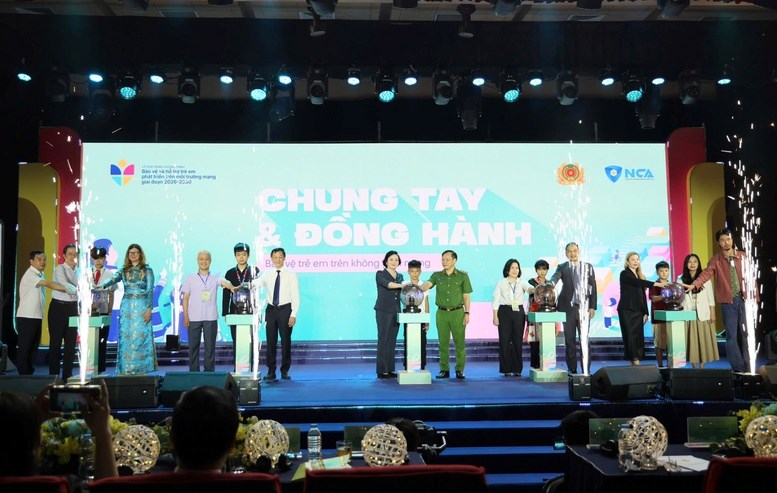 Bảo vệ và hỗ trợ trẻ em trên môi trường mạng: Hành động đồng bộ, quyết liệt hơn  - ảnh 2