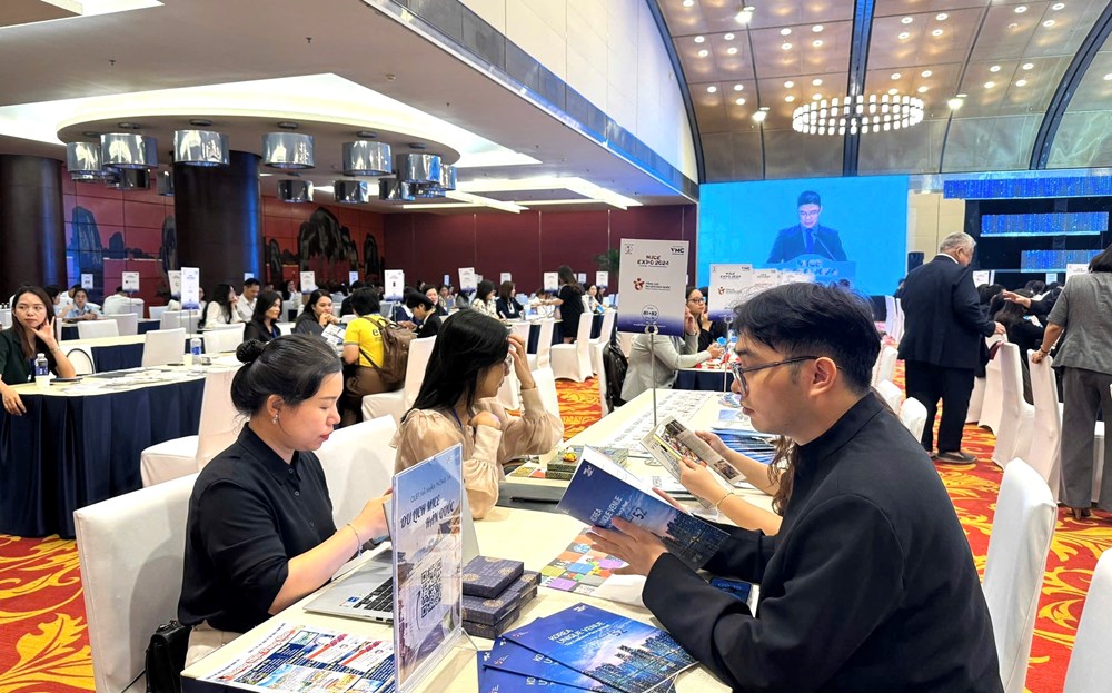 Bộ VHTTDL thực hiện các giải pháp kích cầu du lịch, phát triển công nghiệp văn hóa - ảnh 1