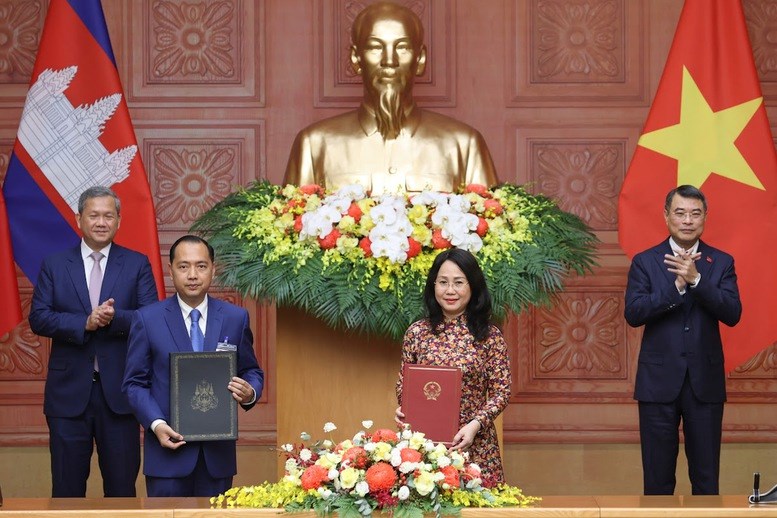 Việt Nam – Campuchia đẩy mạnh hợp tác thông tin, báo chí và du lịch - ảnh 2