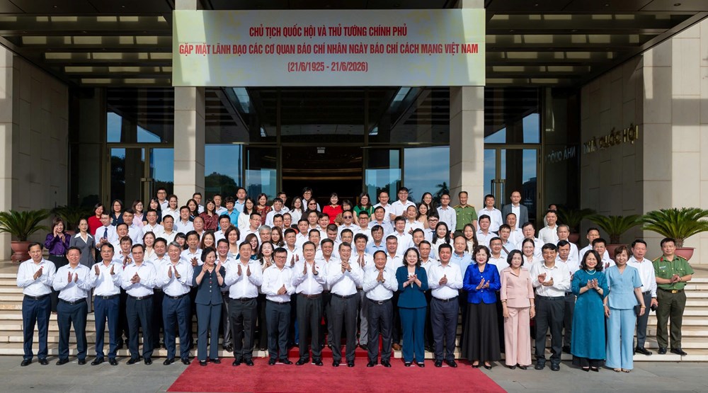 Thủ tướng Chính phủ, Chủ tịch Quốc hội gặp mặt lãnh đạo các cơ quan báo chí - ảnh 6