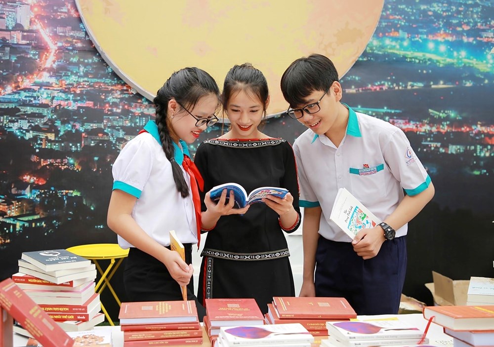 Phát triển ngành Xuất bản trở thành bộ phận quan trọng của công nghiệp văn hóa - ảnh 1