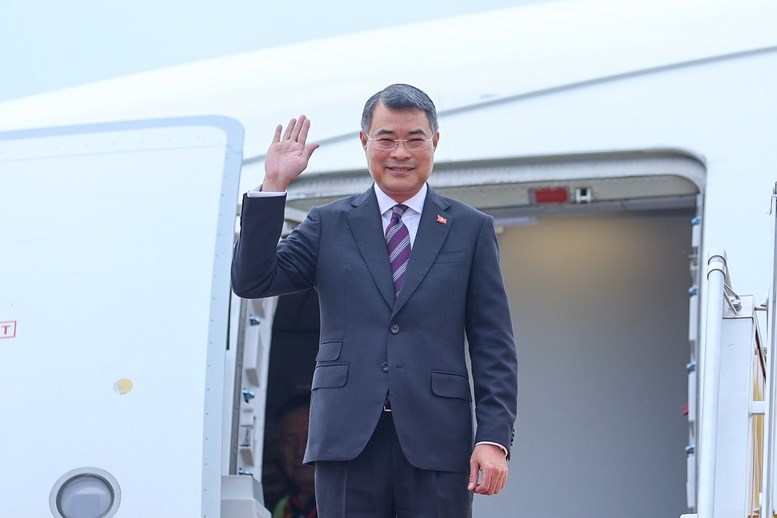 Thủ tướng Lê Minh Hưng lên đường dự Hội nghị Cấp cao kỷ niệm 35 năm quan hệ ASEAN-Nga - ảnh 1
