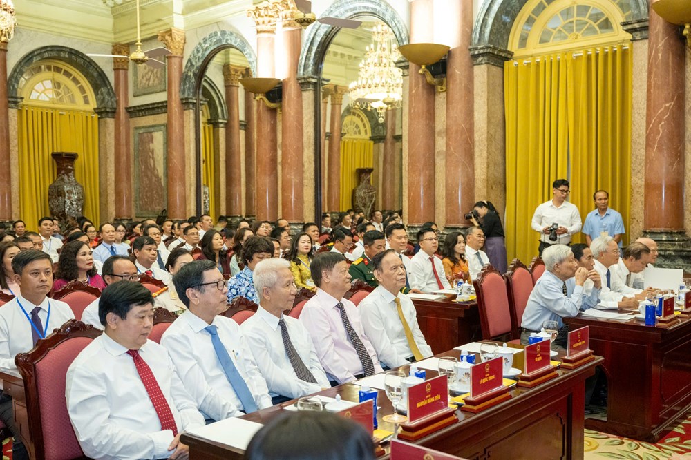 Tổng Bí thư, Chủ tịch nước Tô Lâm: Báo chí phải góp phần bồi đắp văn hóa, lan tỏa nhiều hơn những giá trị tốt đẹp của con người Việt Nam - ảnh 2