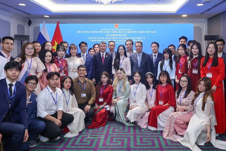 Thủ tướng Lê Minh Hưng gặp mặt các cơ quan đại diện và cộng đồng người Việt Nam tại Liên bang Nga - ảnh 3