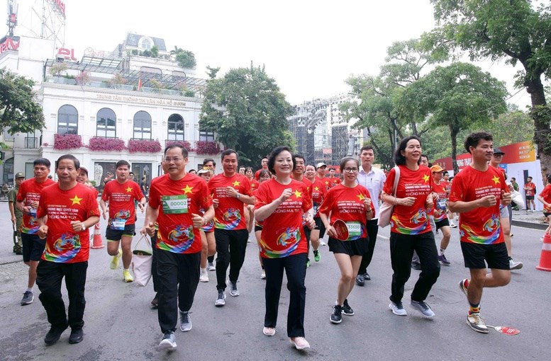 Phó Thủ tướng Phạm Thị Thanh Trà tham gia giải chạy phong trào, lan tỏa thông điệp vì cộng đồng không ma túy - ảnh 3