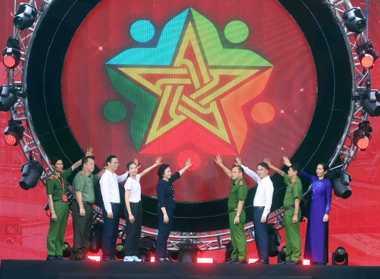 Phó Thủ tướng Phạm Thị Thanh Trà tham gia giải chạy phong trào, lan tỏa thông điệp vì cộng đồng không ma túy - ảnh 2