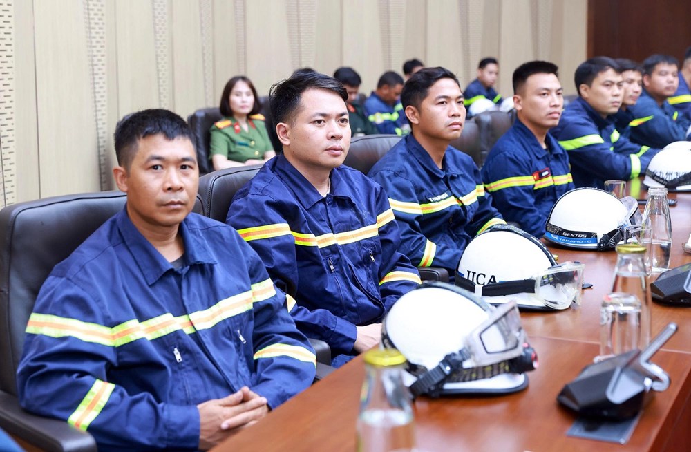 Bộ Công an xuất quân thực hiện nhiệm vụ cứu nạn, cứu hộ tại Venezuela - ảnh 2