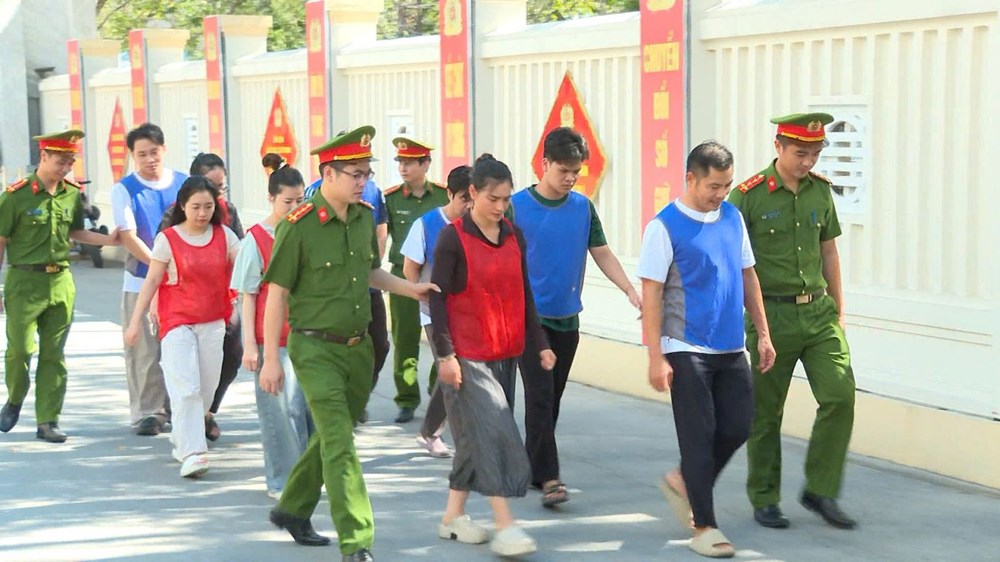 Khởi tố Giám đốc Công ty giám định PNJ cùng 21 bị can trong vụ buôn lậu kim cương xuyên quốc gia - ảnh 1
