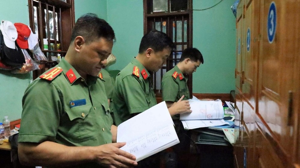 Tham ô gần 7 tỉ tiền công đức tại di tích đền Bắc Lệ, hai Phó Chủ tịch xã cùng 10 thuộc cấp bị khởi tố - ảnh 2