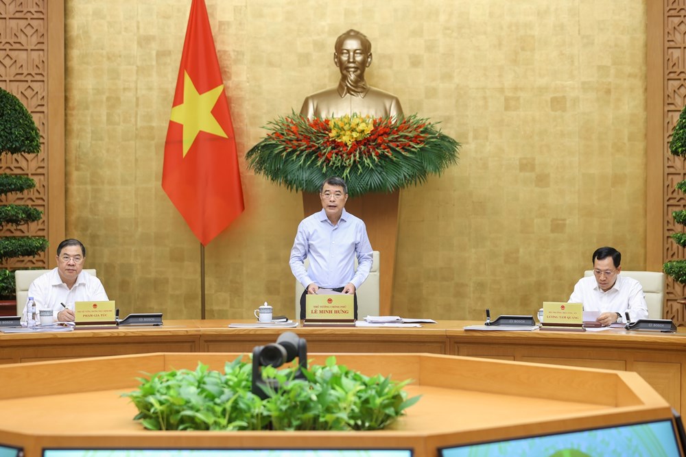Thủ tướng: Chính sách pháp luật phân cấp, phân quyền, phân bổ nguồn lực, điều kiện nhiều hơn, chứ không phải đẩy việc, đẩy rủi ro cho cơ sở - ảnh 1