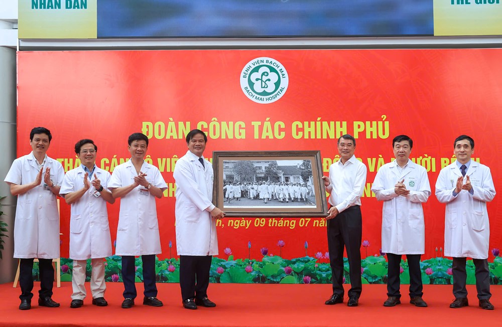 Thủ tướng: Đầu tư cho y tế không chỉ để phục vụ khám, chữa bệnh mà còn để đầu tư cho tương lai - ảnh 3