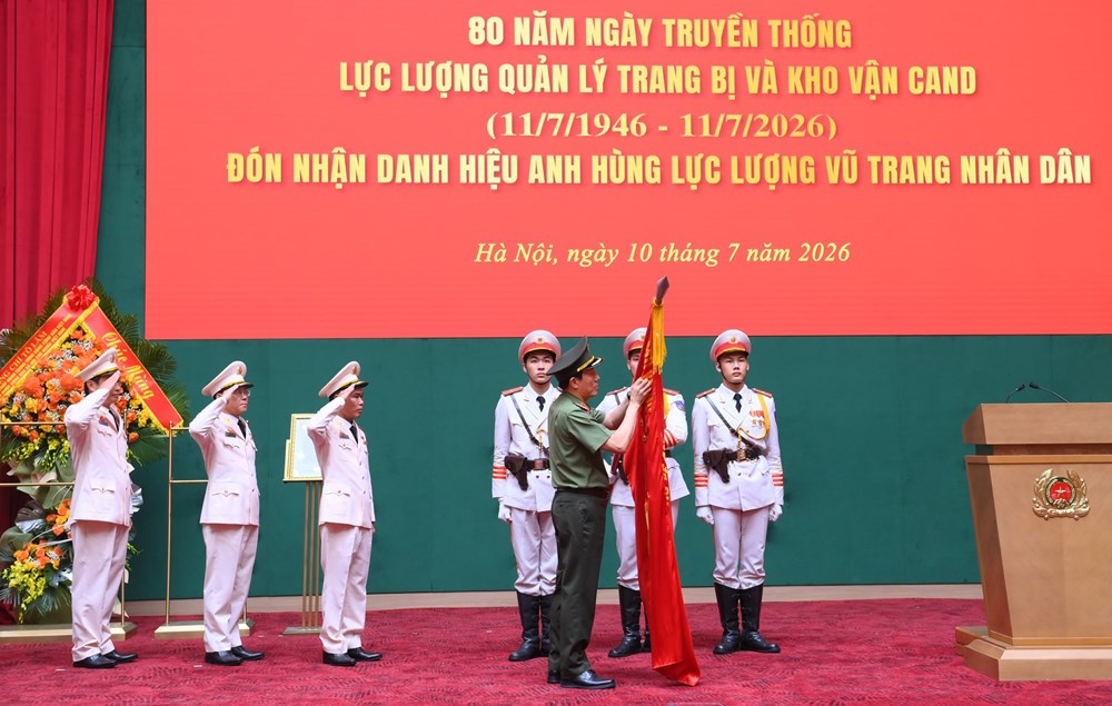 Cục Trang bị và kho vận Công an nhân dân đón nhận danh hiệu Anh hùng Lực lượng vũ trang nhân dân - ảnh 2