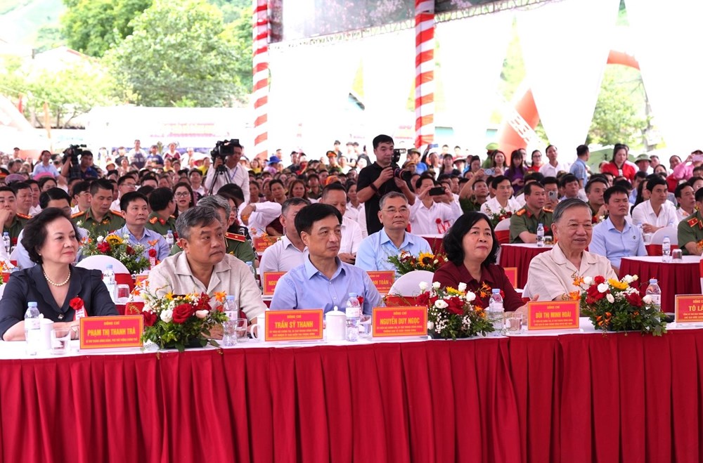 Ngày hội toàn dân bảo vệ an ninh Tổ quốc không chỉ phong trào mà trở thành việc làm thường xuyên của nhân dân - ảnh 1