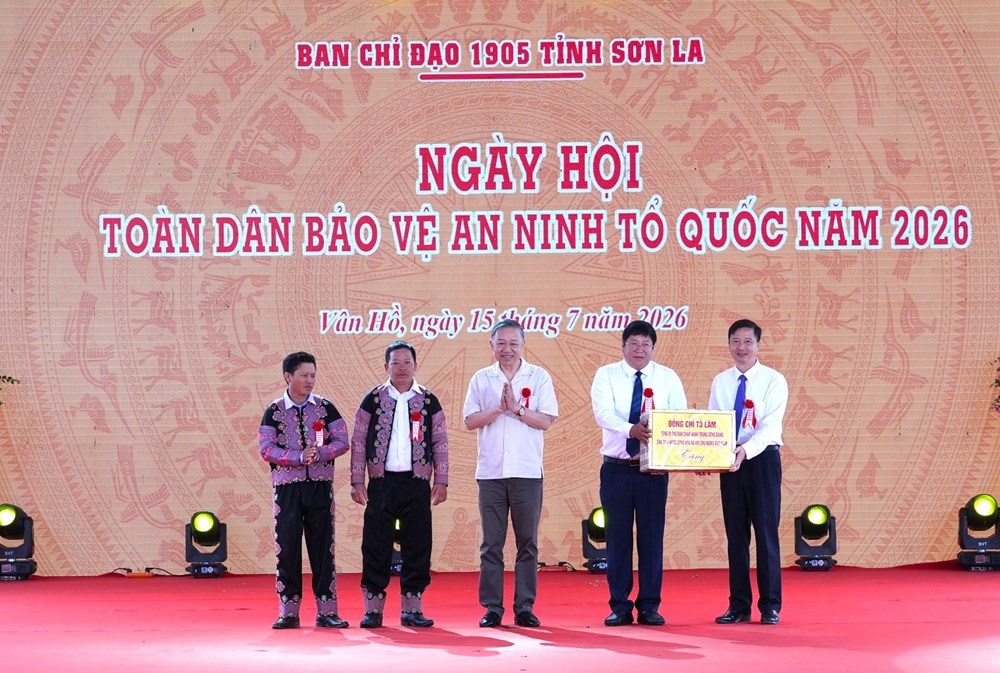 Ngày hội toàn dân bảo vệ an ninh Tổ quốc không chỉ phong trào mà trở thành việc làm thường xuyên của nhân dân - ảnh 4