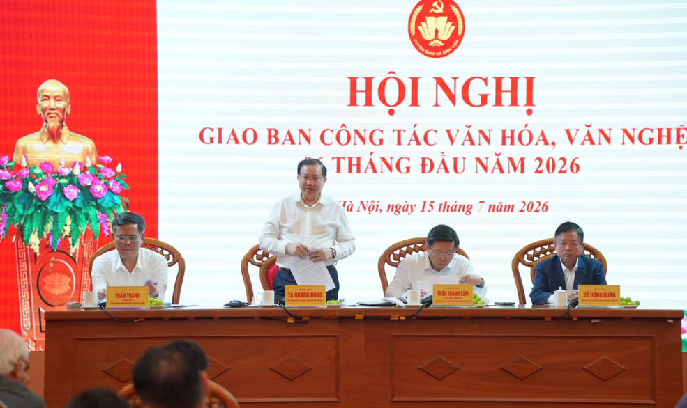 Tiếp tục quán triệt và tổ chức thực hiện có hiệu quả các chủ trương của Đảng về phát triển văn hóa - ảnh 2