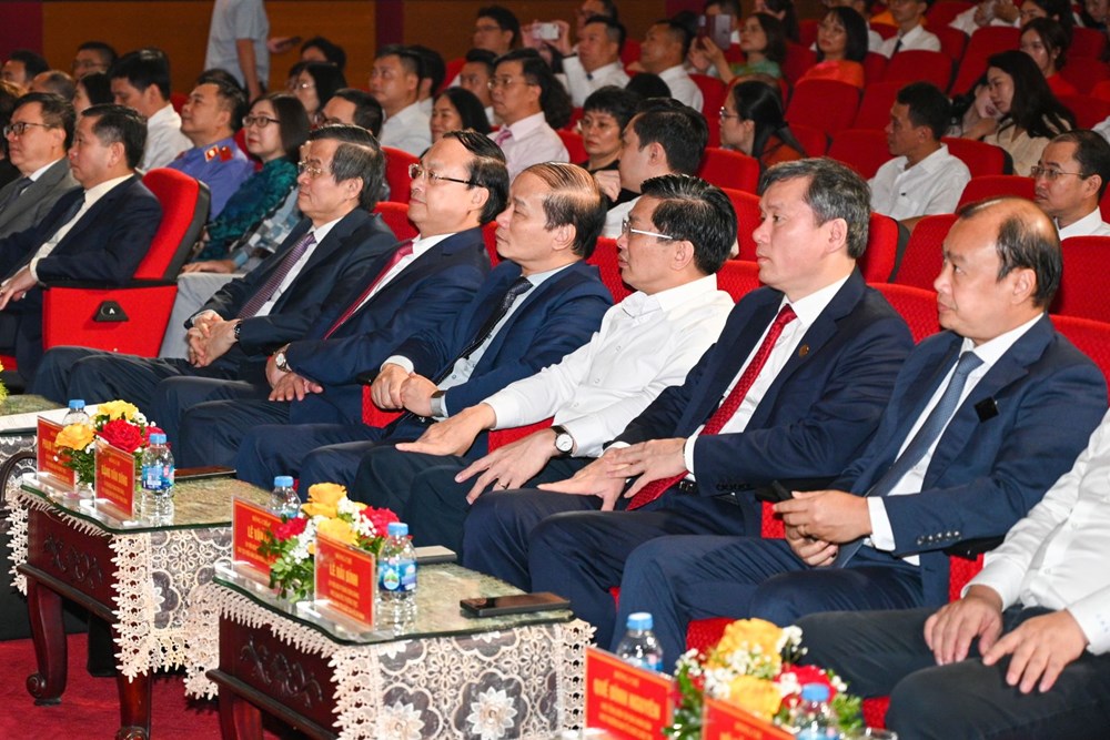 Tôn vinh 34 tác phẩm đoạt giải Cuộc thi chính luận bảo vệ nền tảng tư tưởng của Đảng - ảnh 2