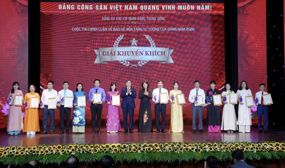 Tôn vinh 34 tác phẩm đoạt giải Cuộc thi chính luận bảo vệ nền tảng tư tưởng của Đảng - ảnh 5
