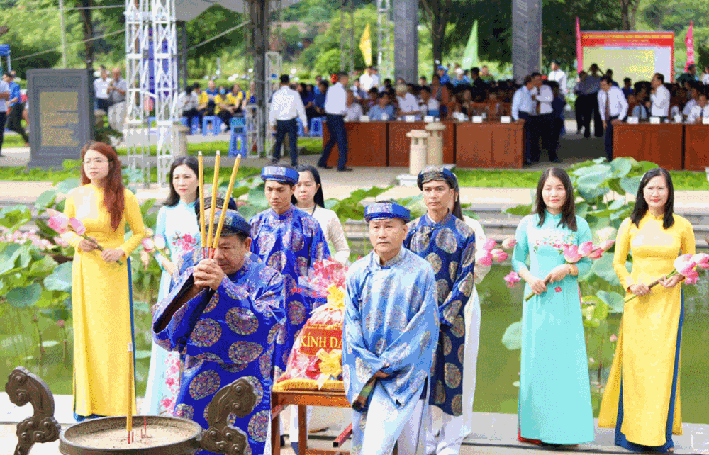 Hội thảo khoa học Vai trò của Thống suất Lễ Thành hầu Nguyễn Hữu Cảnh đối với vùng đất Nam Bộ - ảnh 2