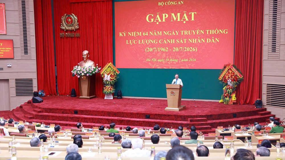 Xây dựng lực lượng Cảnh sát nhân dân cách mạng, chính quy, tinh nhuệ, hiện đại, đáp ứng yêu cầu, nhiệm vụ trong tình hình mới - ảnh 3