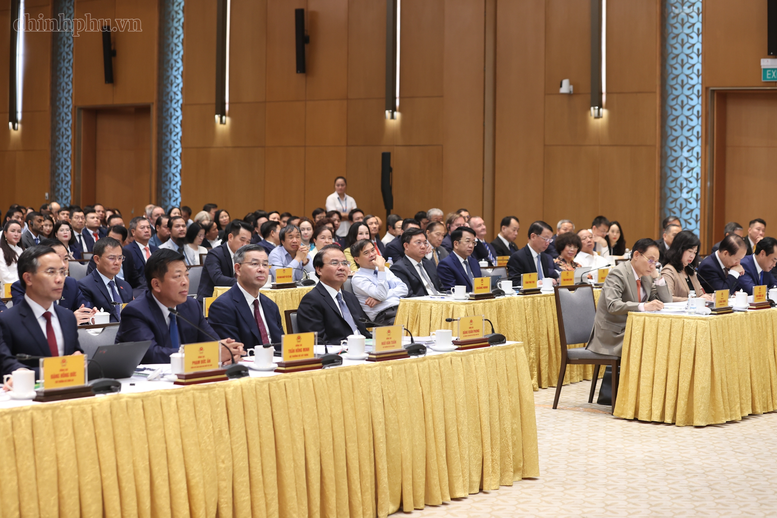 Thủ tướng yêu cầu tập trung 6 nhóm nhiệm vụ của Chính phủ, các bộ, ngành, địa phương với cộng đồng doanh nghiệp - ảnh 4