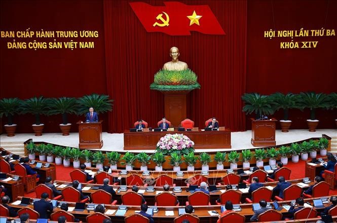 Ngày làm việc thứ hai Hội nghị lần thứ ba Ban Chấp hành Trung ương Đảng khóa XIV - ảnh 1