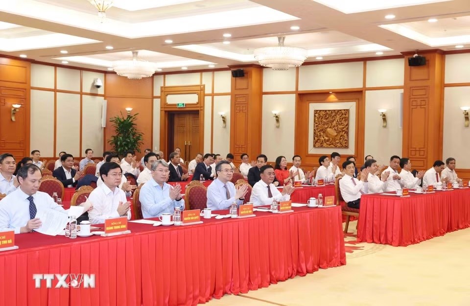Bộ Chính trị, Ban Bí thư công bố các quyết định về công tác cán bộ - ảnh 2