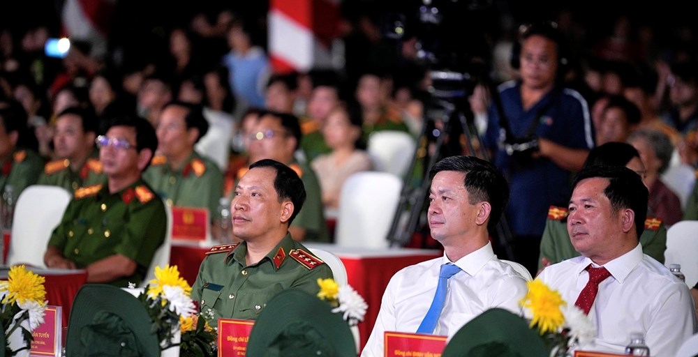 Chương trình chính luận nghệ thuật “Giữ trọn lời thề” tri ân các thế hệ Công an nhân dân miền Nam - ảnh 1