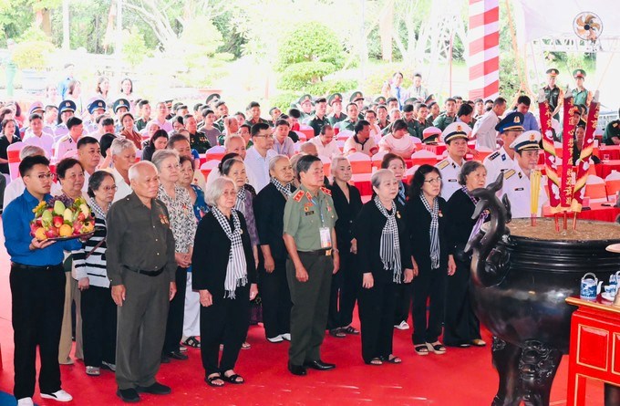 Tri ân các Anh hùng liệt sĩ và đồng bào yêu nước tại Côn Đảo - ảnh 3
