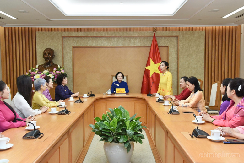 Đẩy nhanh xây dựng hồ sơ đề cử UNESCO ghi danh áo dài Việt Nam  - ảnh 2