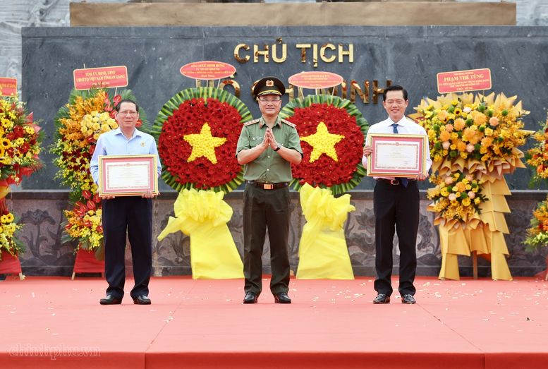 Xây dựng Phú Quốc trở thành đơn vị kiểu mẫu về an ninh, trật tự và văn minh đô thị - ảnh 4